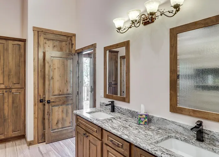 Spacious Family Gem W/ Patio, 3 Mi To Rainbow Holiday home Pinetop-Lakeside