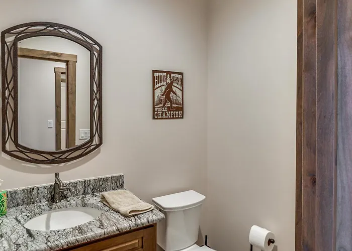 Spacious Family Gem W/ Patio, 3 Mi To Rainbow Holiday home *