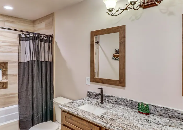 Spacious Family Gem W/ Patio, 3 Mi To Rainbow *