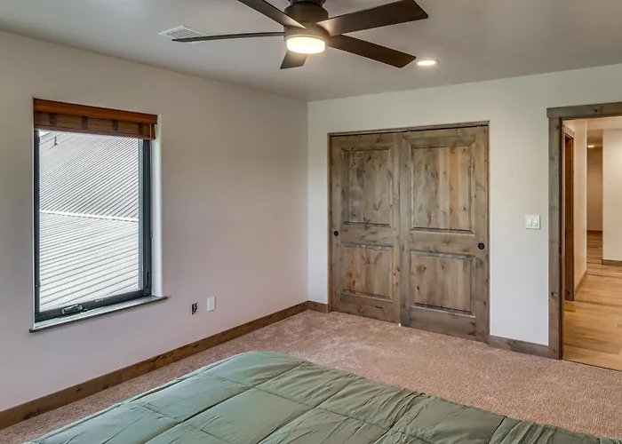 Spacious Family Gem W/ Patio, 3 Mi To Rainbow *